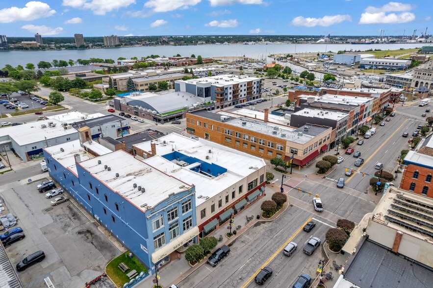 More Photos Of 306-310 Huron Ave, Port Huron Freestanding For Sale