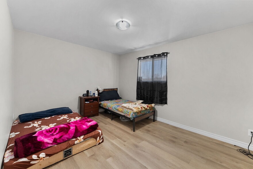 More Photos Of 29 Laren St, Wahnapitae Apartments For Sale