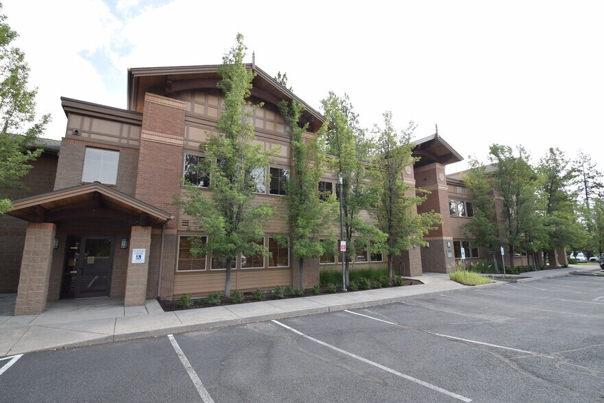 Primary Photo Of 1475 SW Chandler Ave, Bend Medical For Lease