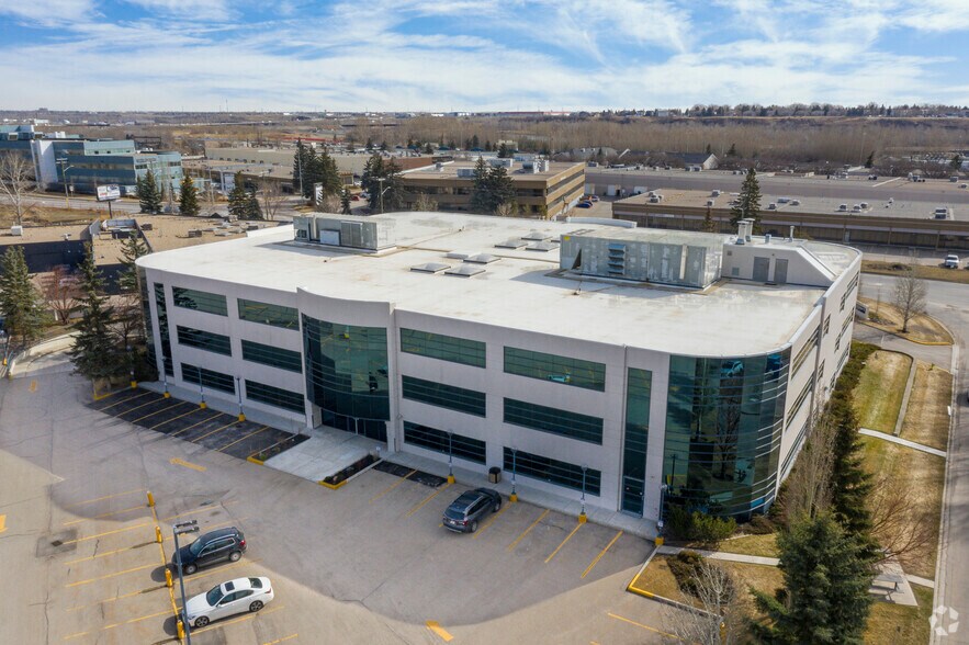 More Photos Of 6025 11th St SE, Calgary Office For Lease