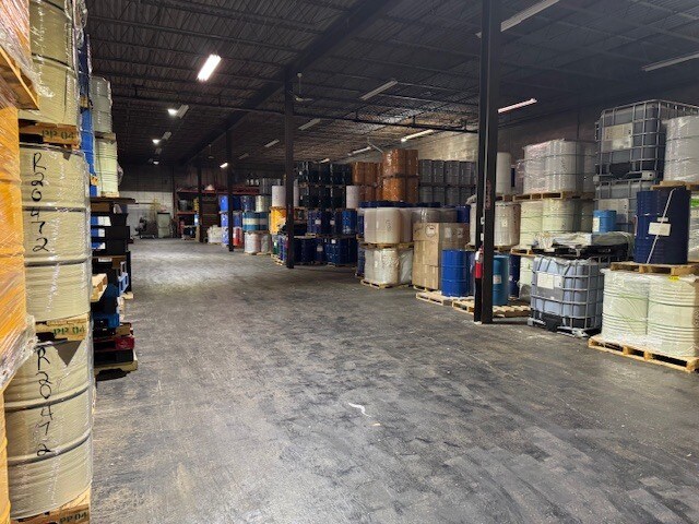 More Photos Of 24 Pier Ln W, Fairfield Warehouse For Sale