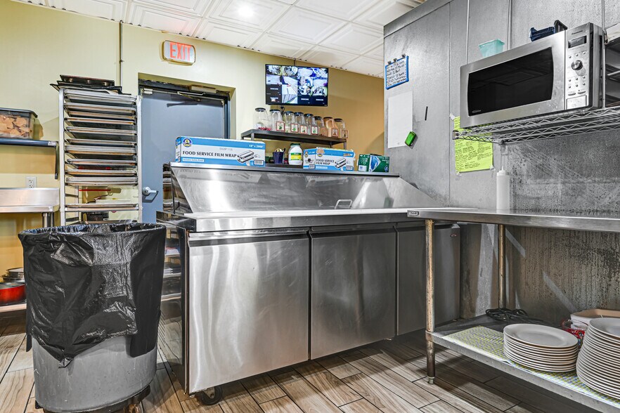 More Photos Of 4690 Burke Rd, Pasadena Storefront Retail Office For Sale