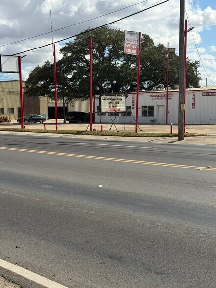 More Photos Of 1706 Clinton Dr, Galena Park Storefront Retail Office For Sale