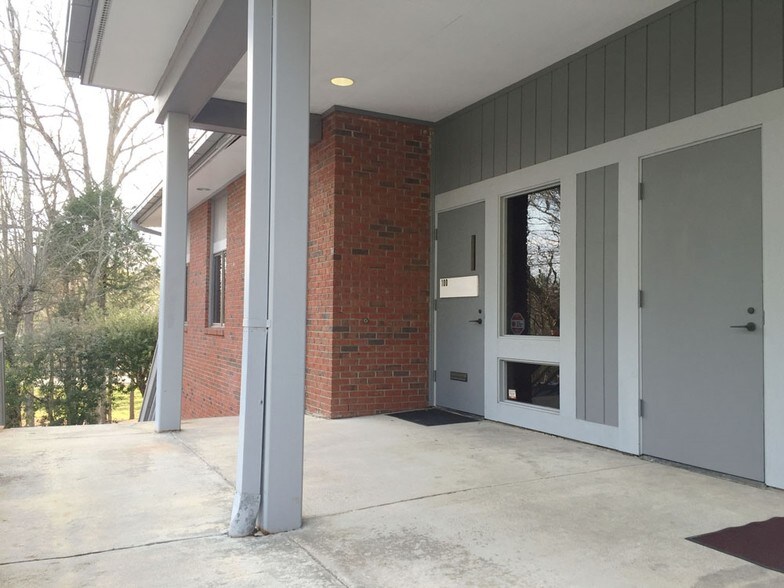 More Photos Of 3310 Croasdaile Dr, Durham Office For Lease