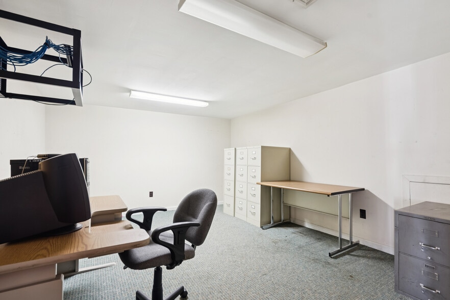 More Photos Of 201-203 E Broadway, Salem Office For Sale