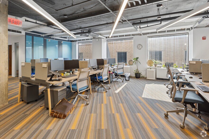 More Photos Of 1627 K St NW, Washington Office For Sale
