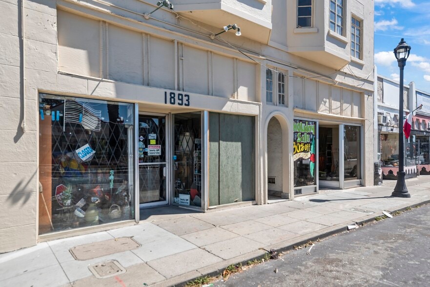 More Photos Of 1891 W San Carlos St, San Jose Storefront Retail Residential For Sale