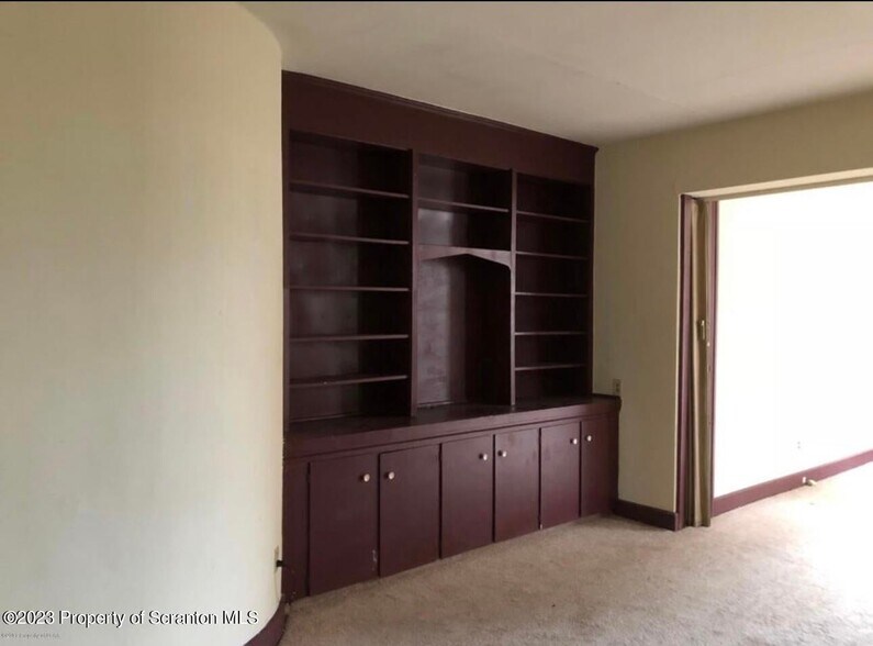 More Photos Of 68-70 W South St, Wilkes-Barre Apartments For Sale