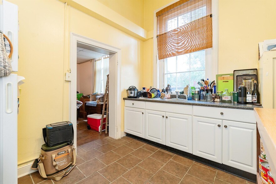 More Photos Of 100 W German St, Shepherdstown Storefront Retail Residential For Sale