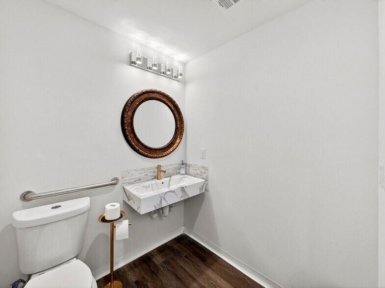 More Photos Of 612 N Third Street, Princeton Office For Sale