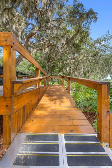 More Photos Of 579 Johnson Lake Rd, De Leon Springs Assisted Living For Sale