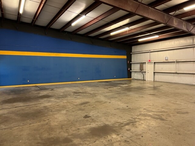 More Photos Of 451 W Nolana Loop, Pharr Warehouse For Lease