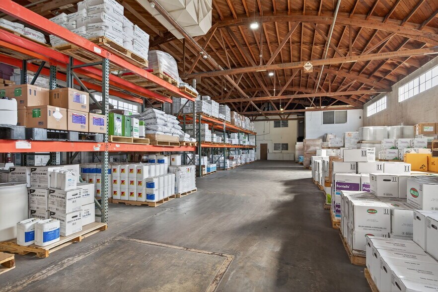 More Photos Of 635 S Rose Ave, Oxnard Warehouse For Sale