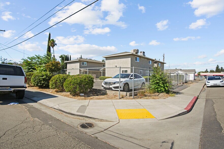 More Photos Of 410 Pine St, Ripon Apartments For Sale