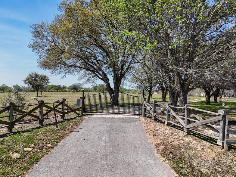 More Photos Of 17260 Highway 6, Navasota Land For Sale