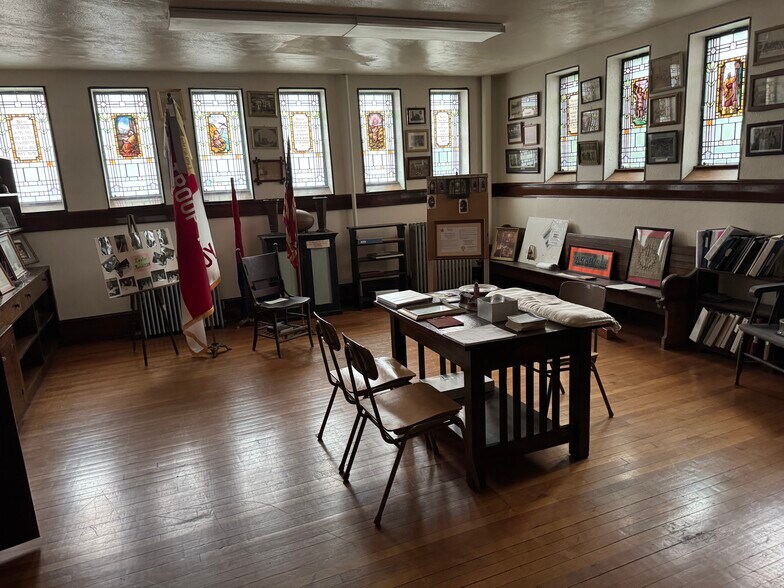 More Photos Of 100 Lafayette St, York Specialty For Sale