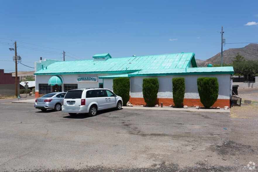 More Photos Of 701 S Belmont Ave, Superior Restaurant For Sale