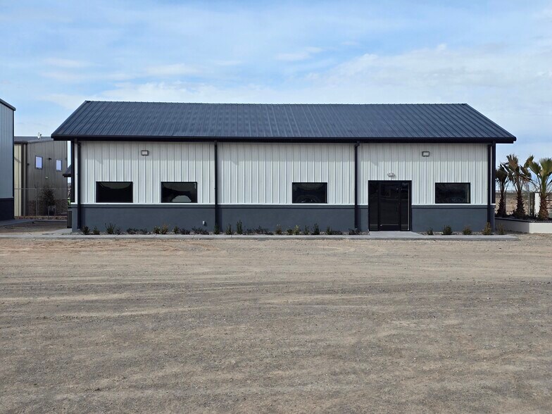 More Photos Of 14372 Rudi Kuefner, Horizon City Industrial For Sale