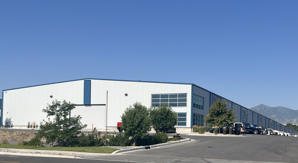 More Photos Of 6556 S Airport Rd, West Jordan Industrial For Lease