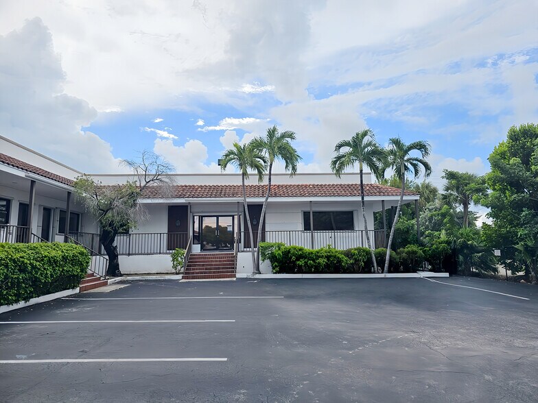 More Photos Of 5701 Overseas Hwy, Marathon Medical For Sale