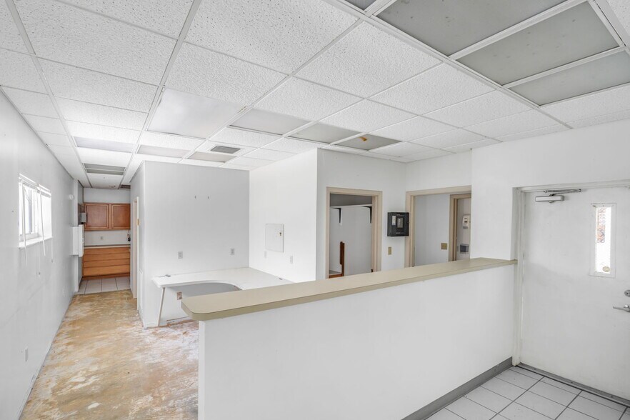 More Photos Of 14 125th Street Gulf, Marathon Office Residential For Sale