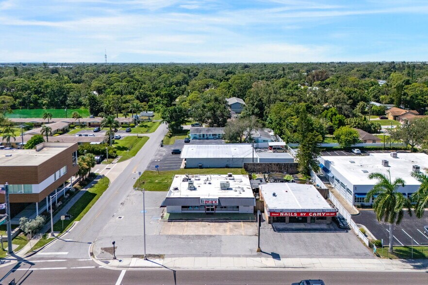 More Photos Of 3090 Bee Ridge Rd, Sarasota Convenience Store For Sale