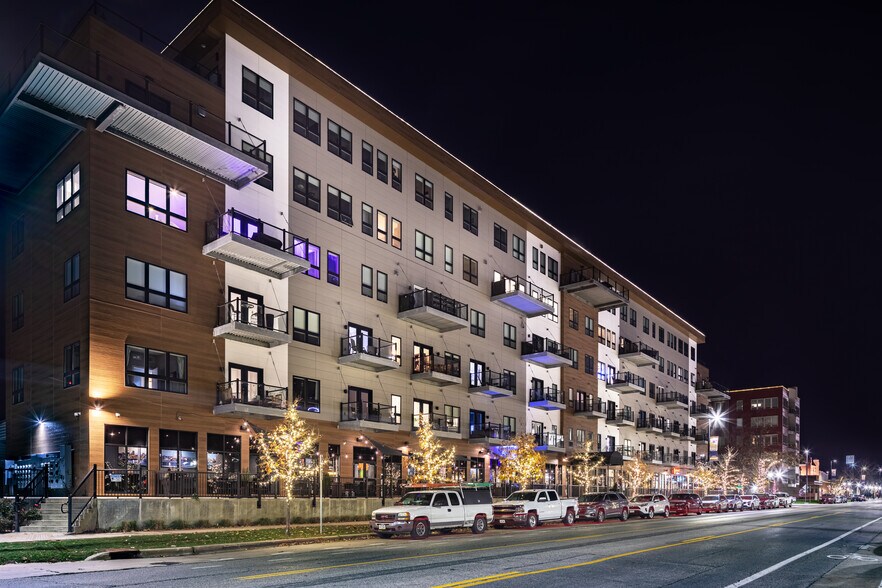 Primary Photo Of 450 1st St SW, Cedar Rapids Apartments For Lease