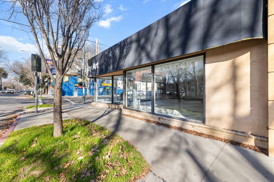 More Photos Of 2601 J St, Sacramento Freestanding For Lease