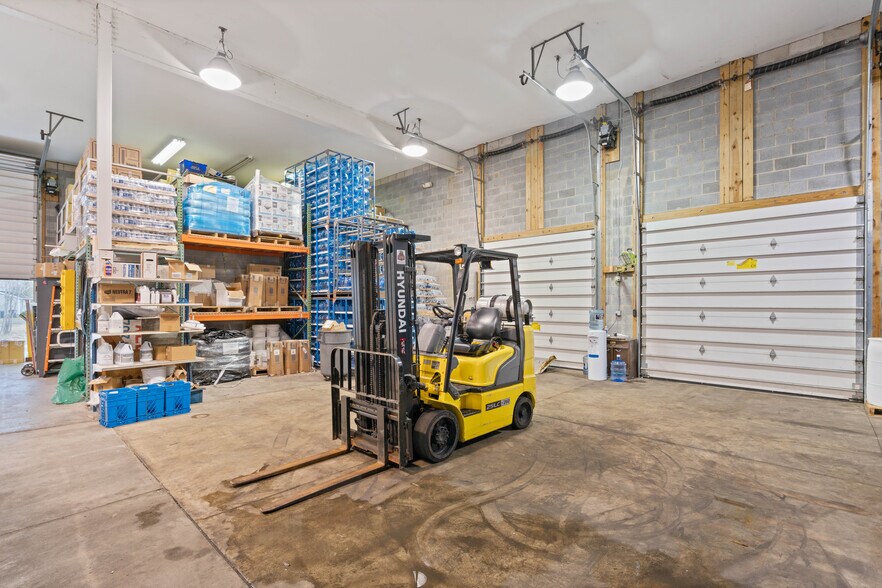 More Photos Of 20 McCarty Rd, Fredericksburg Industrial For Sale