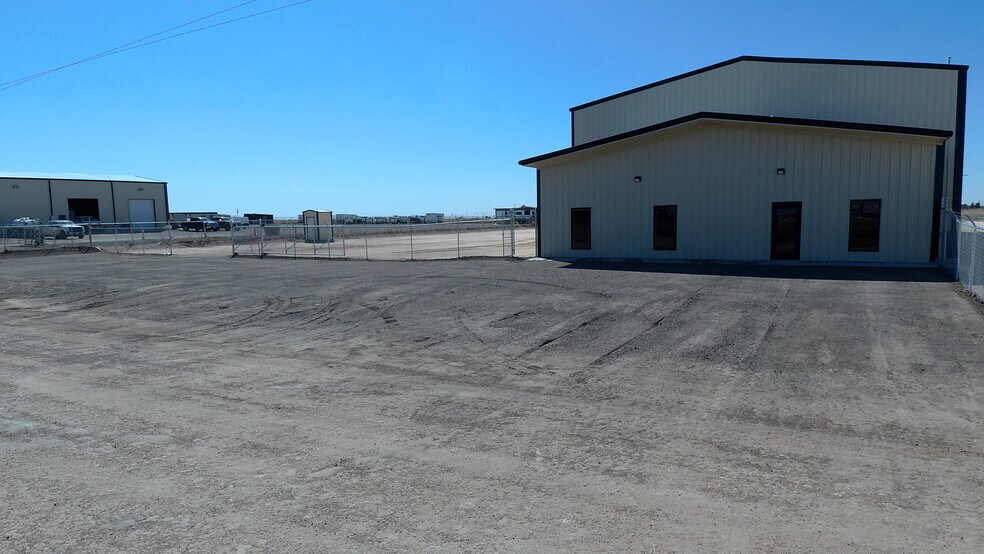 More Photos Of 1508 County Road 1105, Midland Warehouse For Lease
