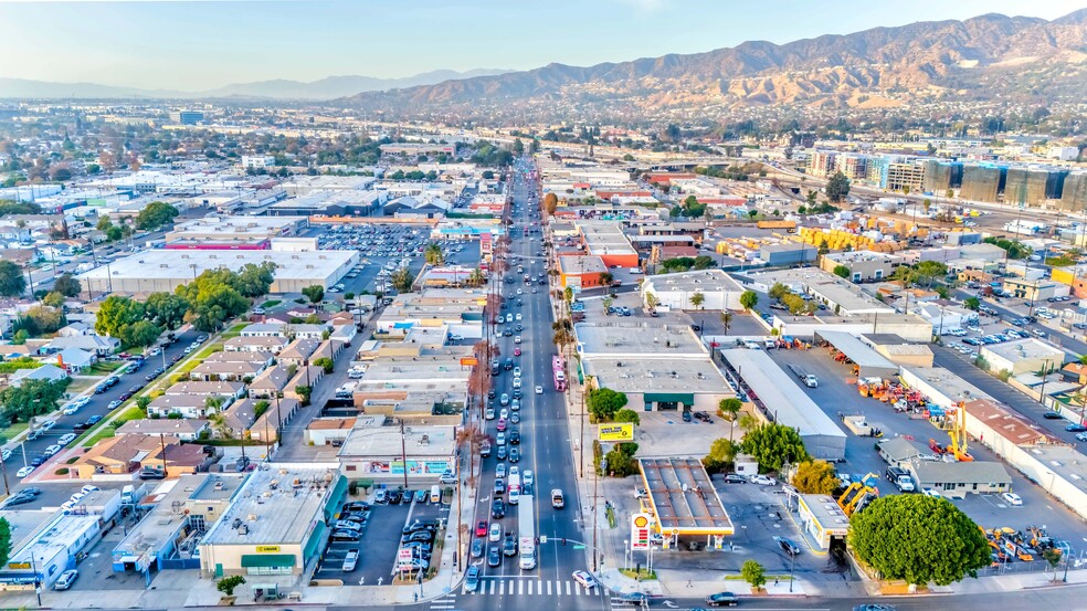 More Photos Of 401-407 N Victory Blvd, Burbank General Retail For Sale