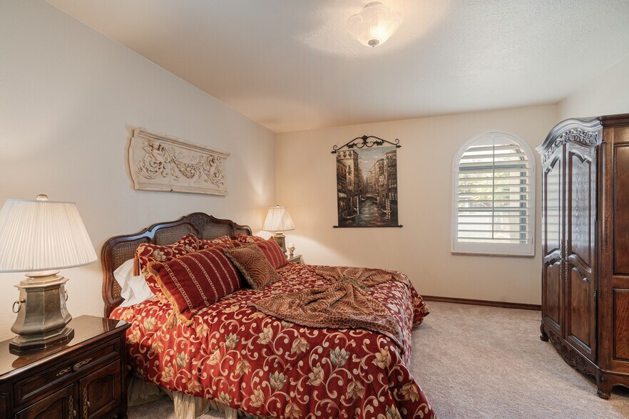 More Photos Of 505 Gilchrist Ln, Del Rio Specialty For Sale