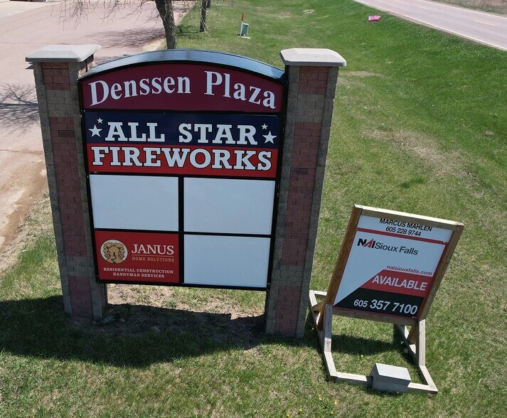 More Photos Of 47080 273rd St, Harrisburg Warehouse For Lease