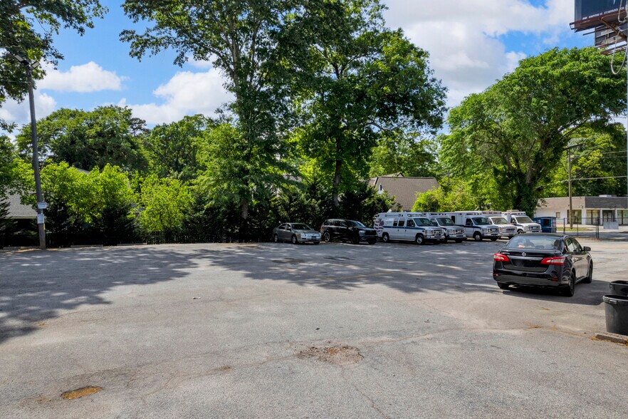 More Photos Of 2915 Alston Dr, Atlanta Freestanding For Sale