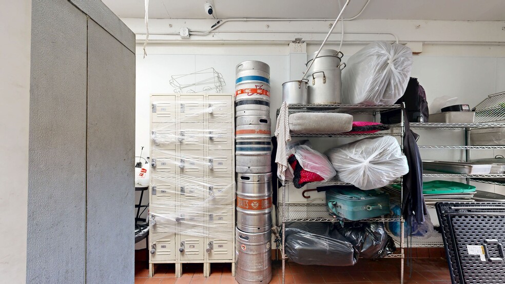 More Photos Of 355-357 Grand Ave, Oakland Storefront Retail Office For Lease