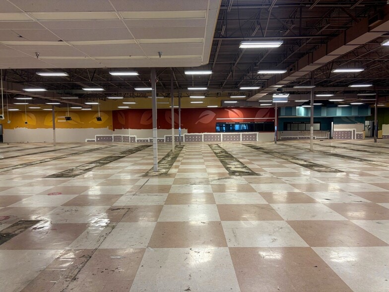 More Photos Of 421 S NC 27 Hwy, Stanley Supermarket For Sale