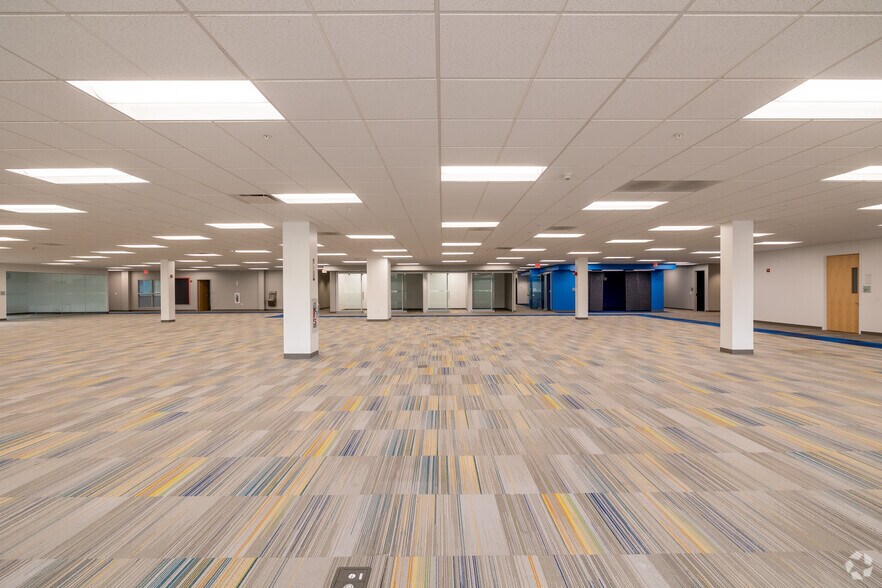 More Photos Of 14 Central Park Dr, Hooksett Medical For Lease