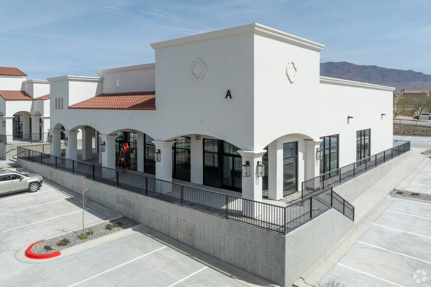 More Photos Of 7451 Paseo Del Norte Blvd, El Paso Storefront For Sale