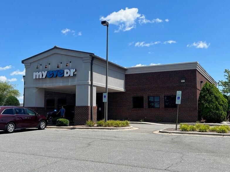 More Photos Of 714 Highway St, Madison Medical For Sale