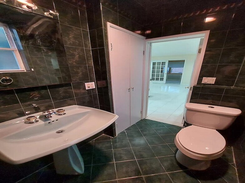 More Photos Of 472 Lake St, Brooklyn Land For Sale