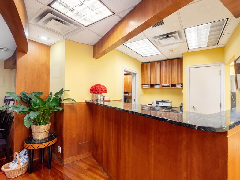 More Photos Of 900 Park Ave, New York Apartments For Sale