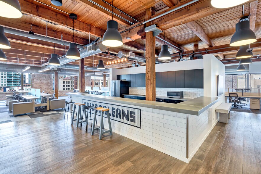 More Photos Of 343 W Erie St, Chicago Office For Lease