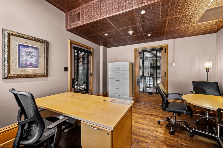 More Photos Of 730 17th St, Denver Office For Sale