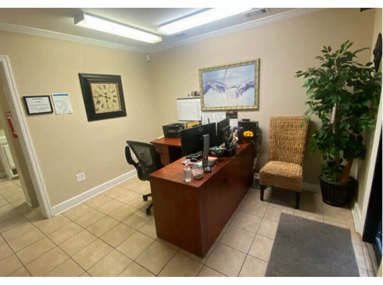 More Photos Of 6756 Langley Dr, Baton Rouge Warehouse For Lease