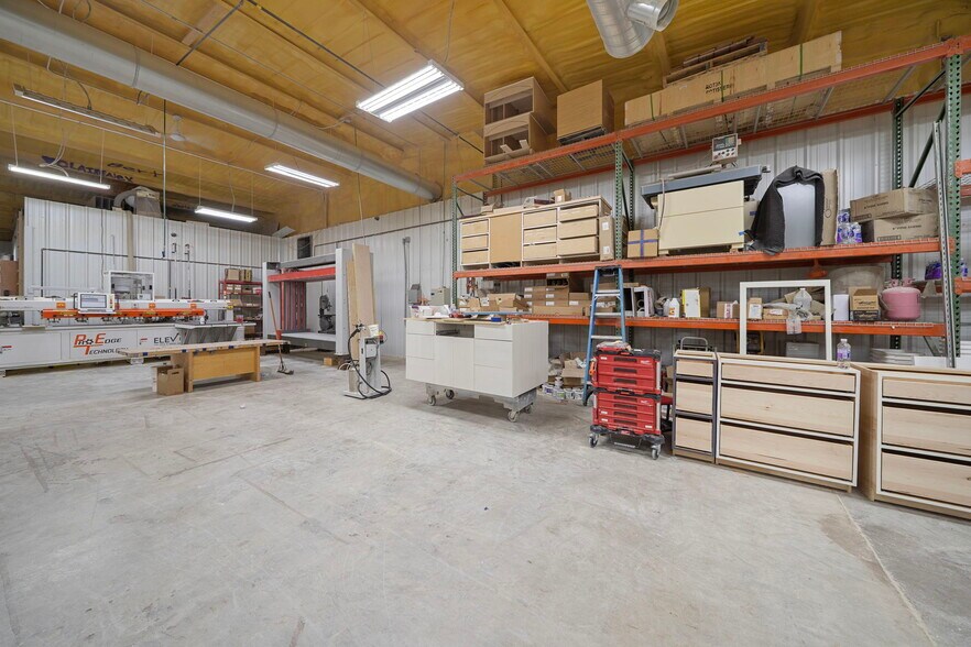 More Photos Of 29 Red Oak Rd, High Hill Manufacturing For Sale
