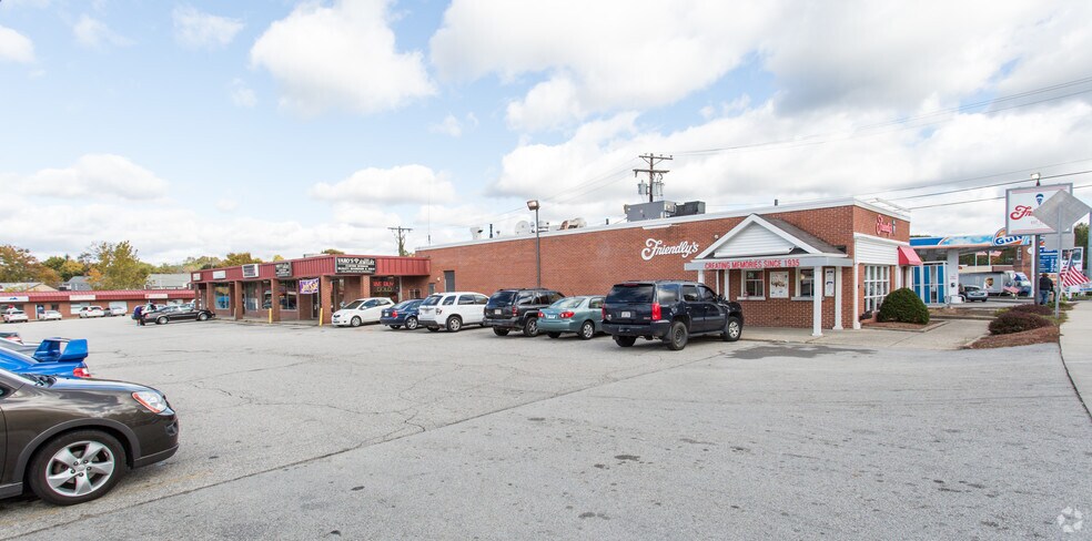 More Photos Of 129-131 E Main St, Webster Unknown For Lease