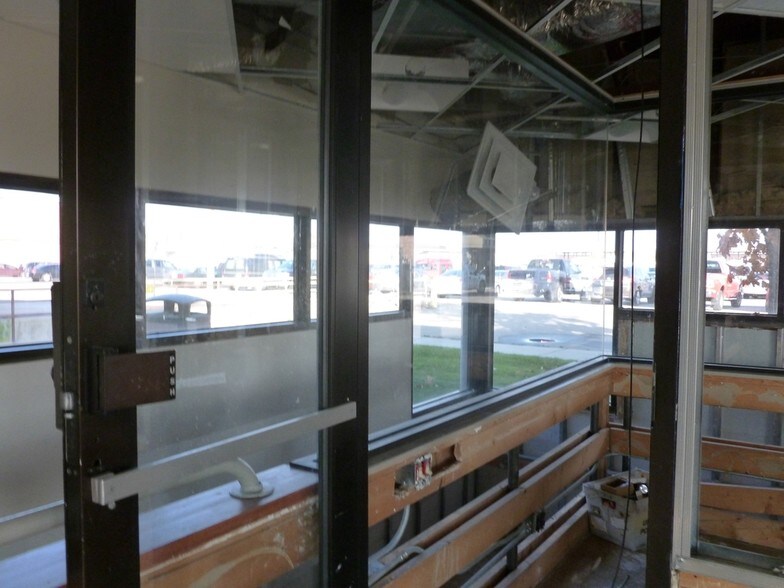 More Photos Of 31100 Plymouth Rd, Livonia Medical For Sale