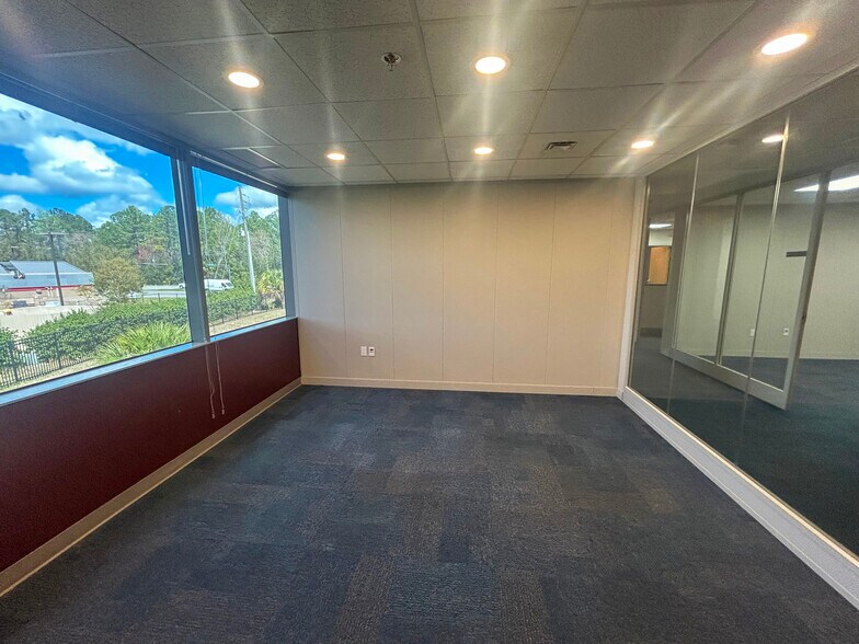More Photos Of 6241 NW 23rd St, Gainesville Office For Lease