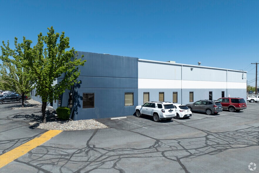Primary Photo Of 910-1092 Greg St, Sparks Showroom For Lease