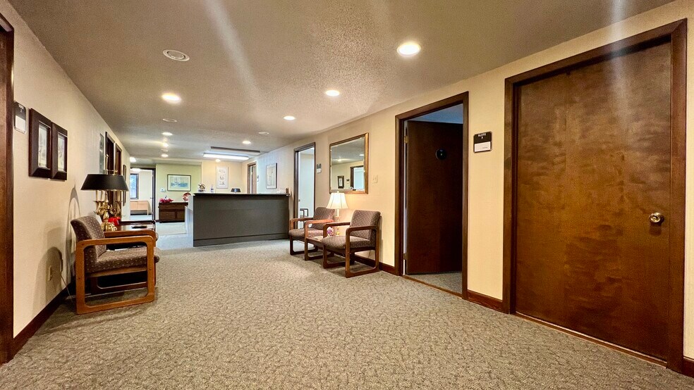 More Photos Of 2604 Sunnyside Dr, Cadillac Medical For Sale